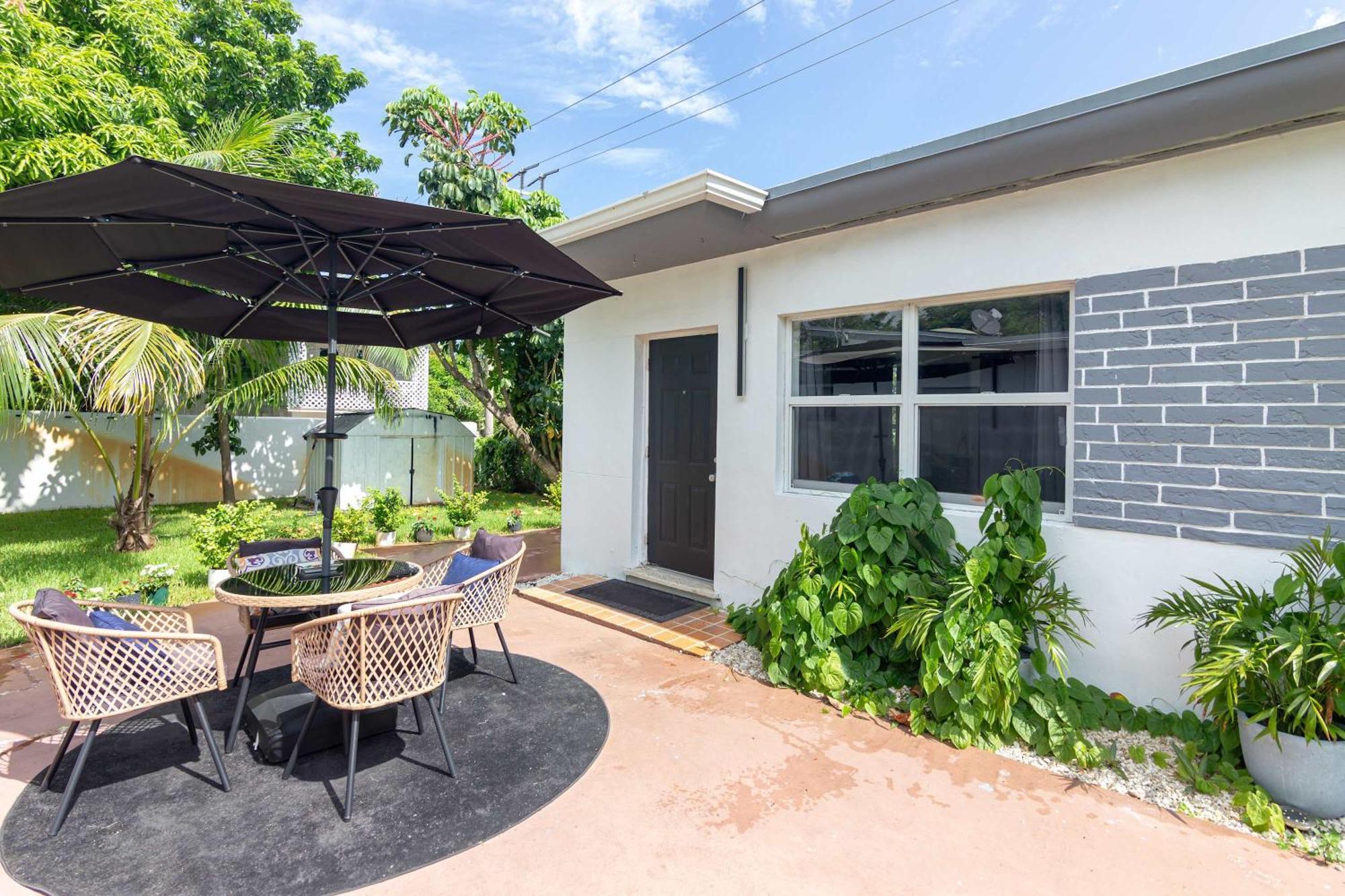 Serene Cottage Retreat, Ideal For Couples & Solo Miami Esterno foto